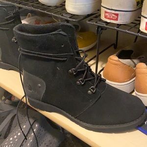 Nory face winter boots